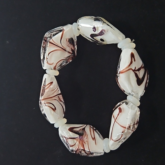 LAMPWORK  BEAD BRACLET IN WHITE AND BROWN/ BURGUNDY - Picture 1 of 7